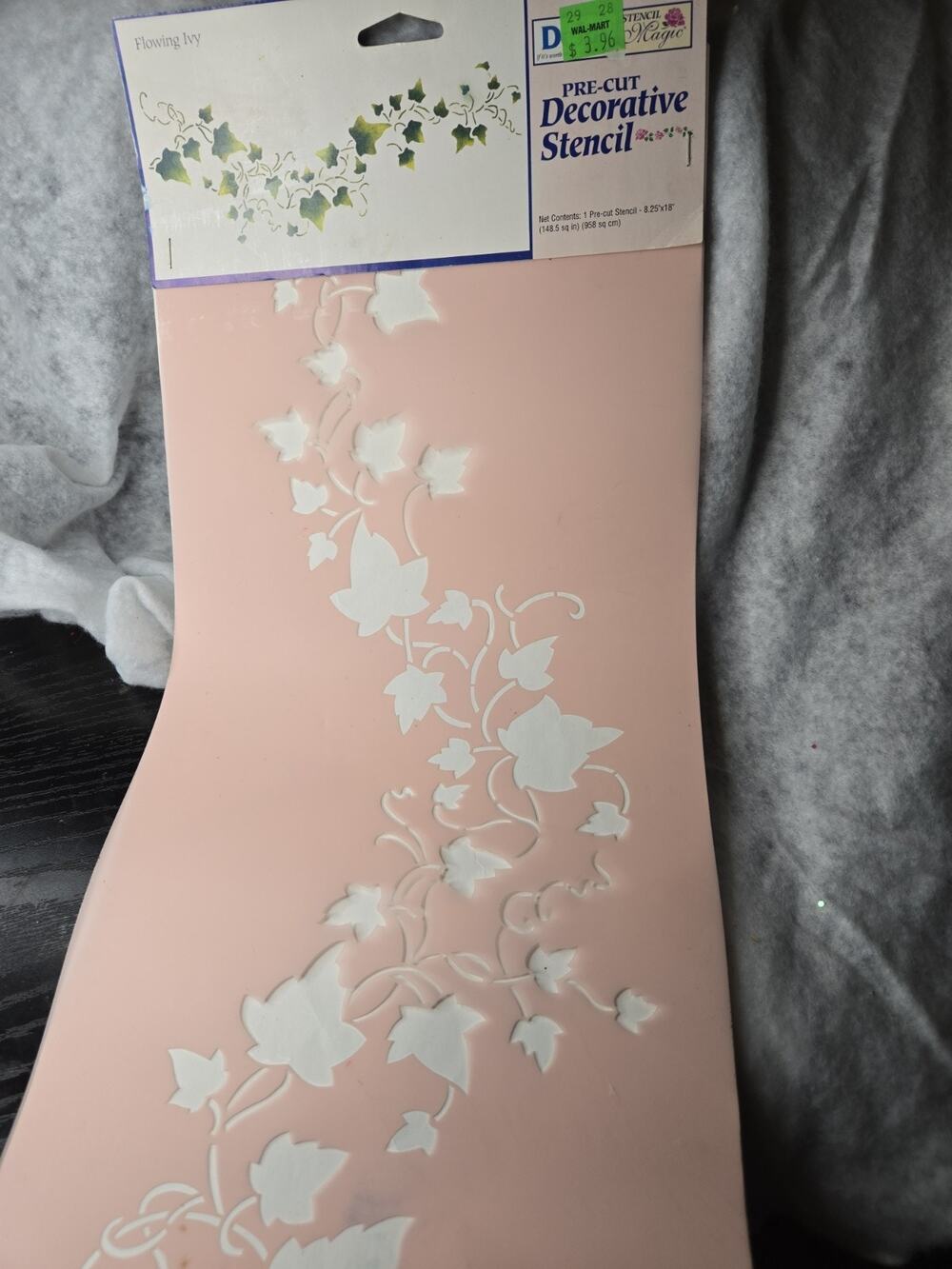 Delta Stencil Flowing Ivy Pre-Cut Decorative Home Art Decor 8" x 18"
